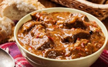 Umesto vode u gulaš dodajte ovu namirnicu i biće daleko ukusniji: Uspeva čak i početnicima