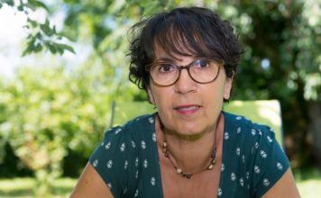 Vanji je nakon 18 godina braka muž poslao poruku – sutra se selim: A onda je pored bračnog kreveta našla blokčić i doživela najteži udarac