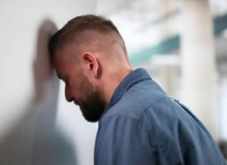 Kad dobro zarađujete, ali porodica vas tretira kao bankomat: Kako postaviti granice i sačuvati odnose