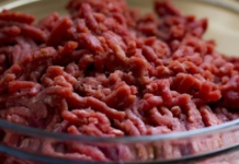 Kupio sam mljevenu govedinu u trgovini – ali ono što sam otkrio natjeralo me da je odmah bacim