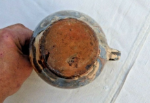 70 godina ova je šalica stajala u muzeju – sve dok osoblje nije otkrilo skrivenu tajnu unutra