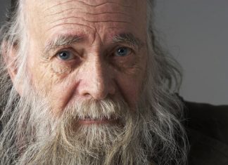 8 stvari koje nikada ne bi trebalo da radite u javnosti: Niste ni svesni da time štetite sebi