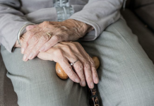 S kim bi starije osobe trebale živjeti, posebno nakon 70 godina?