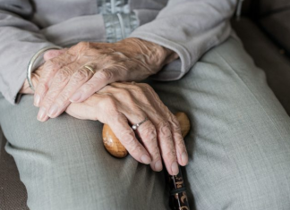 S kim bi starije osobe trebale živjeti, posebno nakon 70 godina?