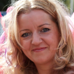 Ušla sam u vezu sa 59-godišnjim muškarcem: Tek kad sam počela da živim sa njim videla sam 3 njegove osobine zbog kojih sam pobegla glavom bez obzira