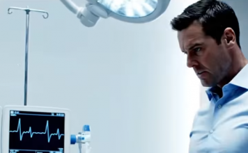 „Naručiću ti najlepši kovčeg,“ šapnuo je pored njenog bolničkog kreveta — ali baš kad se okrenuo, verujući da je sve što je imala konačno njegovo, jedna jedina poruka je uništila priču koju je vežbao nedeljama.