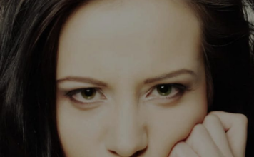 8 rečenica koje odaju zavidne ljude: Ovo je dokaz da ne mogu očima da vas gledaju