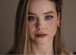 Dovezao je iz prodilišta, rekao “za mene je ovo previše”, okrenuo se i otišao: 6 godina sama odgajala 2 bolesna sina, od njega ni traga, a onda je stigla poruka