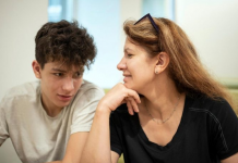 Čuveni psiholog otkriva: Evo zašto sin ne poštuje svoju majku