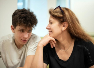 Čuveni psiholog otkriva: Evo zašto sin ne poštuje svoju majku