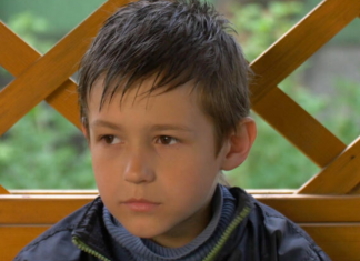 Čim se rodio majka ga je bacila u smeće: Uzeo ga je čovek iz gradske čistoće, posle 12 godina je shvatio šta je uradio