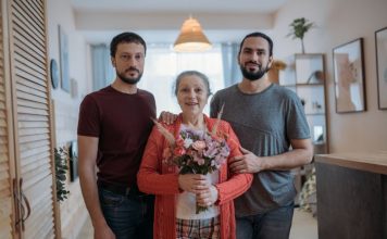 “Imam 22 godine, u vezi sam sa ženom od 52, sa nama živi njen sin od 34”: Cela Srbija zna njihovu priču, a ovaj detalj je svima šokantan