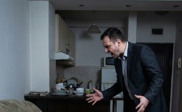 Ostavio ju je jer je ‘lenja i po ceo dan spava’: Na dan kada je potpisao razvod, stigao mu je paket iz bolnice sa njenim dnevnikom i umrlicom.