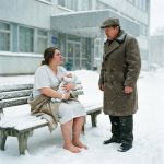 Kada praznik postane noćna mora: Dan kada je ujka našao nećaku bosu ispred porodilišta, sa bebom u naručju