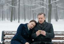 Tokom sastanka iznenada se loše osećala. Kad se probudila na klupi na ulici, videla je starca koji je pokušavao da joj skine zlatnu narukvicu sa ruke.