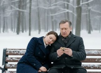 Tokom sastanka iznenada se loše osećala. Kad se probudila na klupi na ulici, videla je starca koji je pokušavao da joj skine zlatnu narukvicu sa ruke.