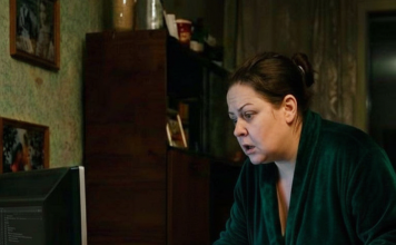 Noć kada je istina zasvetlela na ekranu: žena je mislila da muž spava, a onda je pročitala poruku koja menja sve