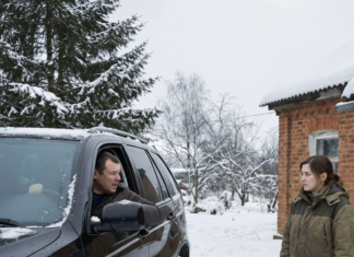 „Evo ti odjeća i hrana za sedmicu, letim na odmor sa svojom ljubavnicom i djecu vodim sa sobom“, rekao je muž i bacio torbu s odjećom pravo na snijegom prekriveni balkon vikendice. Nije mogao ni zamisliti kakvo ih iznenađenje čeka na aerodromu ☹️😮
