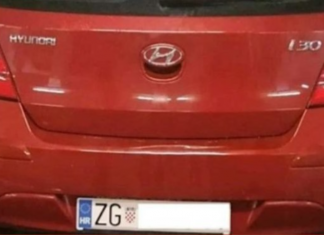 Oženjeni muškarac nalijepio je urnebesan natpis na svoj auto, fotka je odmah postala teški hit