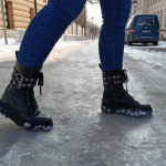 NAJGENIJALNIJA STVAR KOJA SPREČAVA PROKLIZAVANJE NA LEDU! Niko ne veruje da su u pitanju ove 2…