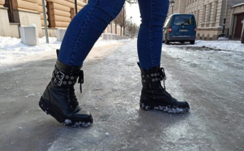 NAJGENIJALNIJA STVAR KOJA SPREČAVA PROKLIZAVANJE NA LEDU! Niko ne veruje da su u pitanju ove 2…