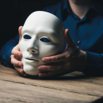 U 9 SITUACIJA PADAJU MASKE: Da biste saznali kakav je neko čovjek, izvedite ga na ova mjesta