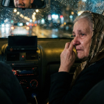 Taksista vozio baku u dom besplatno: Nakon njene smrti dobio je pismo koje ga je šokiralo