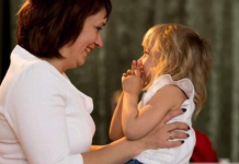 Dijete koje nije imalo dovoljno majčinske ljubavi u životu razvija 10 loših osobina- 1 JE NAJG0RA..