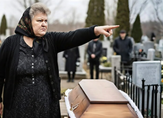 Tokom sahrane mog dvomjesečnog sina, svekrva je rekla da se sve desilo zbog mene, a u odgovoru je moja starija kćerka iznenada šapnula: “Mama, mogu li ti reći šta je baka radila s bratom?” 😨😱