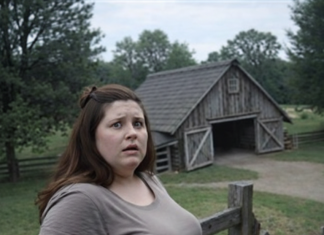 Potajno sam otišla u našu kuću na selu kako bih saznala šta moj muž tamo radi: kad sam otvorila vrata, obuzeo me pravi užas. 😨😨☹️😮