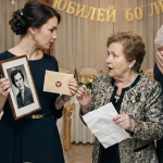 “Na porodičnoj proslavi svekrva je bacila konverzaciju sa DNK testom i povikala: „Ti si prevarila mog sina. Ovaj dječak – nije moj unuk!“ 😲