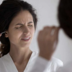 ČESTO VAS SVRBI UHO? Evo šta ova pojava govori o vašem zdravlju!