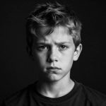 Niste vi krivi za svoju depresiju i anksioznost – sve je počelo s ova 3 kobna iskustva iz djetinjstva