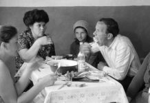 3 vrste ljudi koje ne smijete pozvati u svoj dom, čak i ako su bliski rođaci – evo i zašto