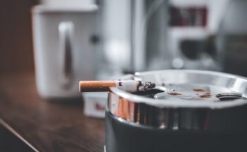 🚬 KUĆA SMRDI NA DIM? Riješite se neugodnog mirisa ZA 10 MINUTA – trik koji stvarno djeluje! 🧼✨
