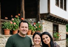 Moj muž je doveo prijateljicu da ostane kod nas samo sedmicu dana — a onda sam ispod njenog kreveta pronašla kutiju koja je objasnila zašto se prema njoj ponašao kao prema tajni.