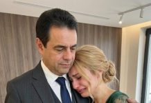 Ispunio sam jedno obećanje svojoj supruzi tijekom 10 godina – sve dok jedan buket nije otkrio tajnu koju je ponijela sa sobom… 😱😱