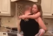 Mislila je da joj muž i kćerkica spremaju jeIo u kuhinji, ali kad je ušla u tamo, zaIediIa se od scene koju je zatekla: Zatim je uključila kameru – da li je on n0rmalan (Video)