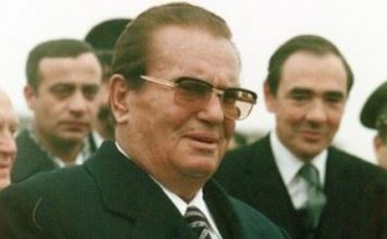 Šala je koštala papreno: Ovako je glasio vic o Titu zbog kojeg je 22-godišnja novinarka završila na Golom otoku - featured image