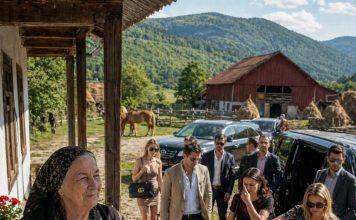 Kupila sam seosko imanje kako bih mirno provela mirovinu, ali moj je sin htio dovesti cijelu ekipu i rekao mi: „Ako ti ne odgovara, vrati se u grad.” Nisam rekla ništa. Ali kad su stigli, vidjeli su iznenađenje koje sam im pripremila.