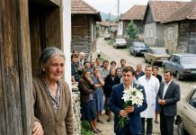 Dvadeset godina selo se rugalo udovici koja je odgojila tri dječaka koji čak nisu bili njezini…