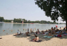 “Otišla SAM na nudističku plažu na adi ciganliji I pobegla posle pola sata” kad je videla šta muškarci rade…