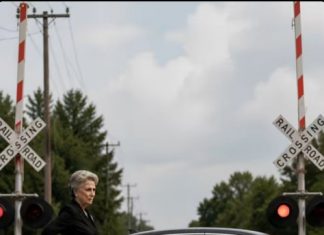 Da bi se riješila trudne snahe, svekrva je namjerno ostavila auto nasukan na pruzi samo nekoliko trenutaka prije voza koji se približava, nadajući se da će svi povjerovati da se radi o ništa više od tragične nesreće. Ali sve se završilo mnogo užasnije nego što je mogla zamisliti. 😳