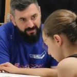 “KAKO, BONA, PUTA TRI?”, BOSANAC UČI KĆERKU MATEMATIKU: Snimak postao hit, traume iz djetinjstva same naviru!