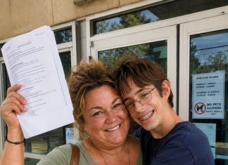 Posvojila sam tinejdžera kojeg je prije mene vratilo deset obitelji, a dva tjedna kasnije priznao mi je zašto ih je namjerno tjerao od sebe — no ono što smo pronašli u njegovu starom dosjeu promijenilo je sve