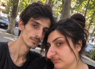 Godinama su se ljudi rugali mom nosu, a nakon operacije moj je muž uklonio sva ogledala iz naše kuće — ali kada je netko pokucao na vrata, otkrila sam tko je zapravo svih tih godina učinio da se toliko sramim svog izgleda…