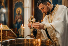 Šta je potrebno za krštenje deteta: Spisak svega što roditelji i kum treba da pripreme