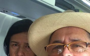 Nakon 52 godine braka, moj muž me je poveo avionom, ne rekavši mi kuda idemo. Na polovini leta, čvrsto mi je stegao ruku i šapnuo: „Posle današnjeg dana, svoju decu više nikada nećeš videti.“ Zurila sam u čoveka s kojim sam provela čitav život, prestravljena onim što je time želeo da kaže…