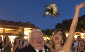 Udala sam se za muškarca 41 godinu starijeg zbog njegova bogatstva — Nakon njegova sprovoda, njegov odvjetnik dao mi je kutiju i rekao: „Pobrinuo se da dobiješ točno ono što zaslužuješ.”…