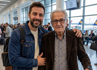 Na aerodromu sam pomogao jednom starijem čoveku — nekoliko minuta kasnije uzeo je moj telefon i pozvao policiju.